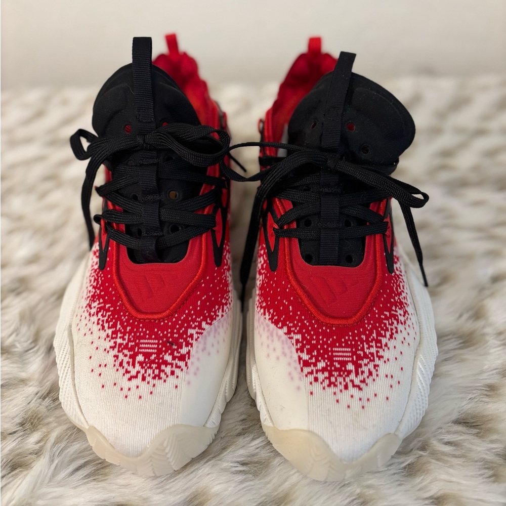 Adidas Trae Young 3 basketball shoes